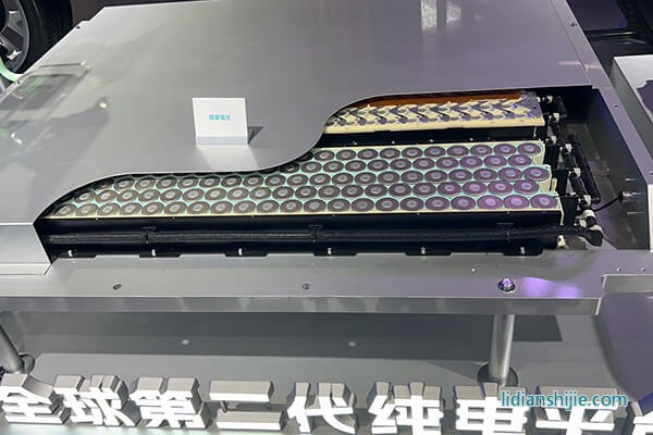 上海車展現(xiàn)場(chǎng)花式“內(nèi)卷” A0級(jí)將成為下一個(gè)增長(zhǎng)點(diǎn)