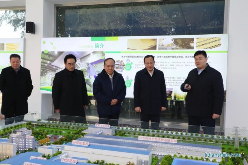 12月22日下午，住棗全國、省和市人大代表來嶧城區(qū)開展會前集中視察活動